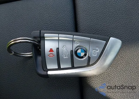 2021 BMW X5 Phev xDrive45E z USA, uszkodzony, nr VIN 5UXTA6C06M9E96787